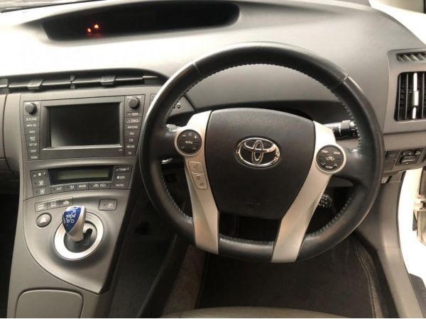2010 Toyota Prius นำเข้า รถบ้านแท้ใช้มือเดียว รูปที่ 4